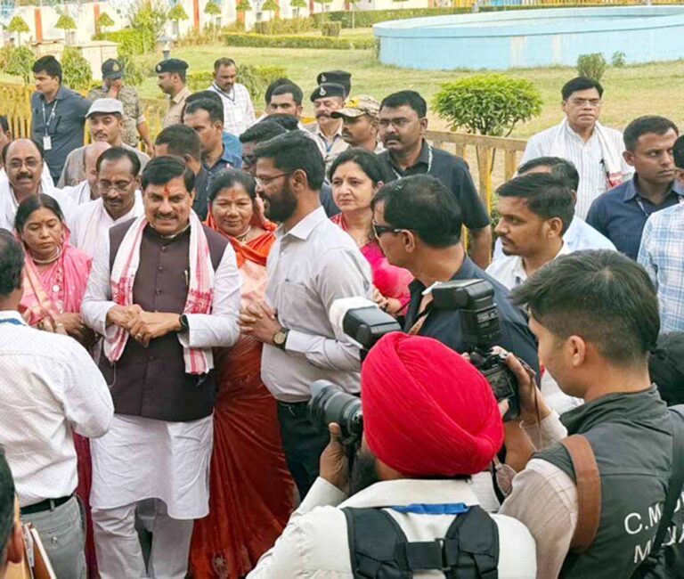 सादगी और मितव्ययिता का संदेश, जनसेवा का अटल संकल्प