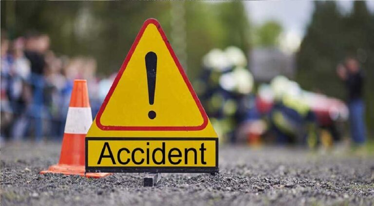 अंबेडकरनगर में तेज रफ्तार का कहर, कार ने भीड़ को रौंदा, 8 की मौत