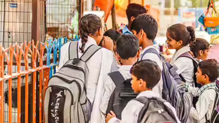 भीषण गर्मी का असर: दिल्ली समेत कई राज्यों में समय से पहले छुट्टियां, बदला स्कूल टाइम