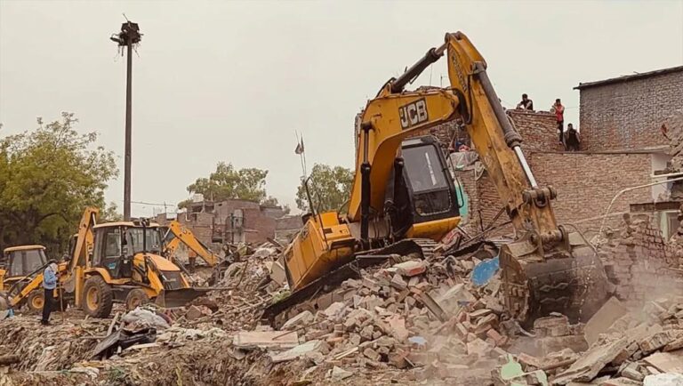 वाराणसी दालमंडी मामले में बड़ी राहत, इलाहाबाद हाईकोर्ट ने बुलडोजर कार्रवाई पर लगाई रोक
