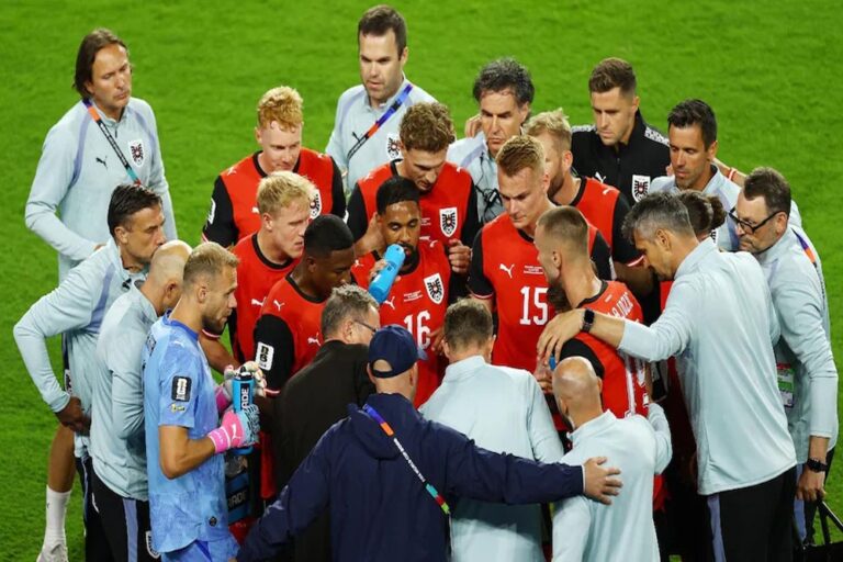 हाइड्रेशन ब्रेक या खेल में रुकावट? FIFA वर्ल्ड कप 2026 के नए नियम पर छिड़ी बहस, फीका पड़ रहा रोमांच!