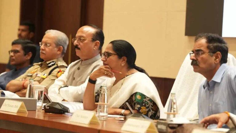 अवैध निर्माण पर दिल्ली सरकार का बड़ा एक्शन, अफसर भी होंगे जिम्मेदार