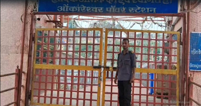 ओंकारेश्वर-ममलेश्वर झूला पुल की तार टूटी, सुरक्षा के मद्देनजर आवाजाही बंद