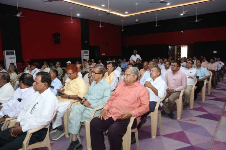 RSS विचारक मुकुल कानिटकर का बड़ा बयान, बोले- ‘भ्रष्ट लोगों की समाज में नहीं हो प्रतिष्ठा’
