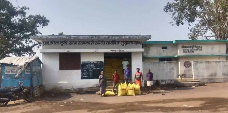 बलौदाबाजार में 39 नई सहकारी समितियों को मिली POS मशीन, खाद वितरण हुआ शुरू