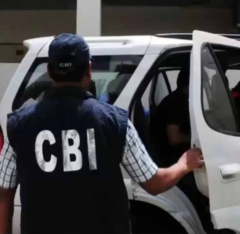 सुप्रीम कोर्ट ने CBI की FIR-चार्जशीट रद्द की, कारोबारी विवाद में क्रिमिनल केस को बताया न्यायिक दुरुपयोग