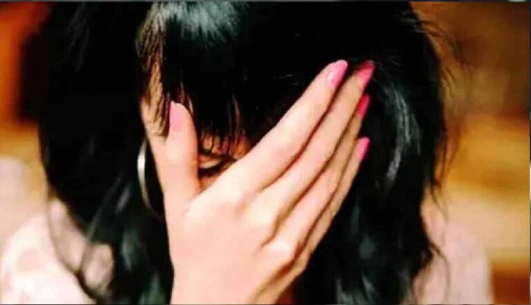 धार में मूक-बधिर नाबालिग से पड़ोसी ने किया दुष्कर्म, गर्भवती होने पर पेट देख पिता ने पूछा तो रोने लगी