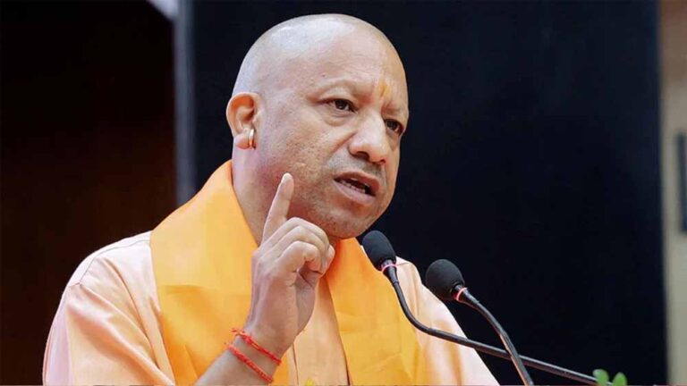 रोजगार से स्वावलंबन तक: योगी सरकार के प्रयासों से प्रदेश के युवा बन रहे सफल उद्यमी