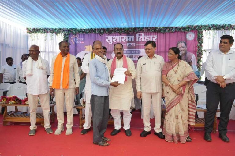 कार्यालयों के चक्कर नहीं, अब गांव में ही समस्याओं का निराकरण -उपमुख्यमंत्री अरुण साव