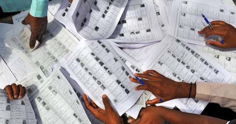 धनबाद में मतदाता पुनरीक्षण का पहला चरण पूरा, 21.15 लाख वोटरों के फॉर्म की प्रक्रिया पूरी
