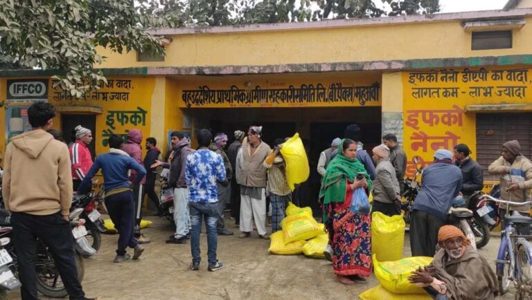 गुमला में खाद कालाबाजारी पर सख्ती, बिना ई-पॉस नहीं मिलेगा उर्वरक