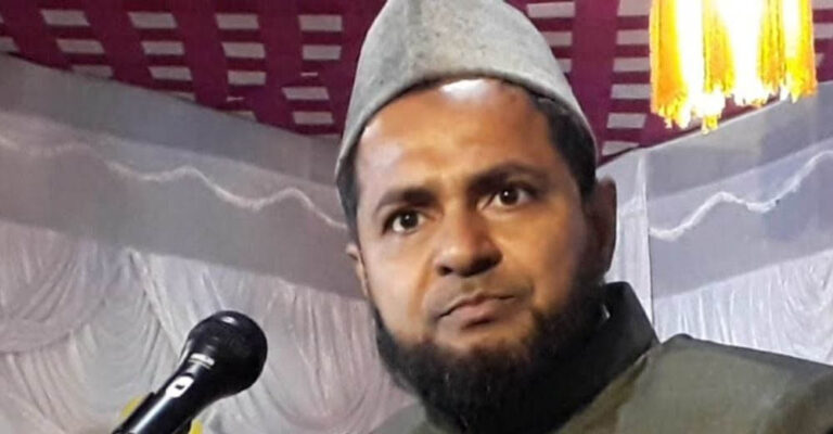 श्रीकृष्ण पांच वक्त के नमाजी बयान पर मचा बवाल, मौलाना जरजिस अंसारी के दावे से बढ़ा विवाद