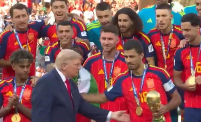 FIFA World Cup Final: स्पेन बना चैंपियन, ट्रंप जश्न के बीच पहुंचे तो FIFA चीफ ने किया किनारे