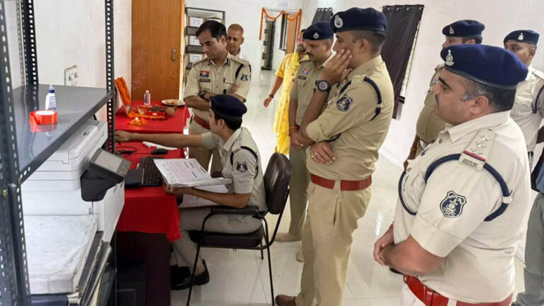 Raipur Police की बड़ी पहल! देवेंद्र नगर थाने में शुरू हुआ E-Malkhana 2.0, बारकोड स्कैन करते ही मिलेगी पूरी जानकारी