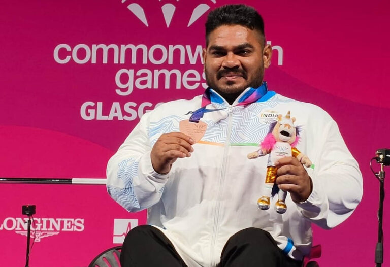 सब्जी बेची, ई-रिक्शा चलाया… अब CWG में भारत को दिलाया पहला मेडल, जानिए कौन हैं झंडू कुमार