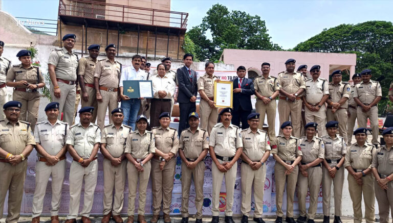 नशे से दूरी है जरूरी 2.0 अभियान बना मिसाल, बड़वानी पुलिस का नाम वर्ल्ड बुक ऑफ रिकॉर्ड्स में दर्ज