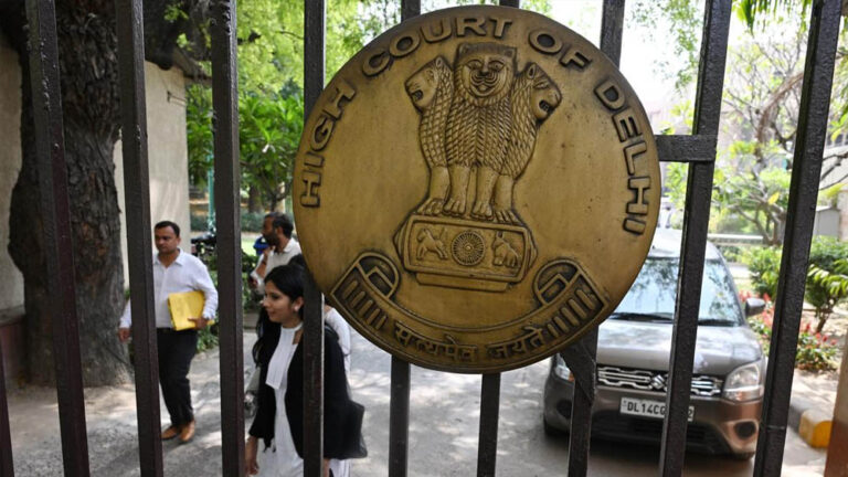 तलाक के साथ पत्नी की निजी तस्वीरें भेजने पर हाई कोर्ट की टिप्पणी, कहा- ‘ऐसी गलतियां हो जाती हैं’