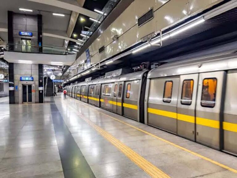 जंतर-मंतर प्रदर्शन खत्म, दिल्ली मेट्रो के सभी स्टेशन फिर हुए सामान्य