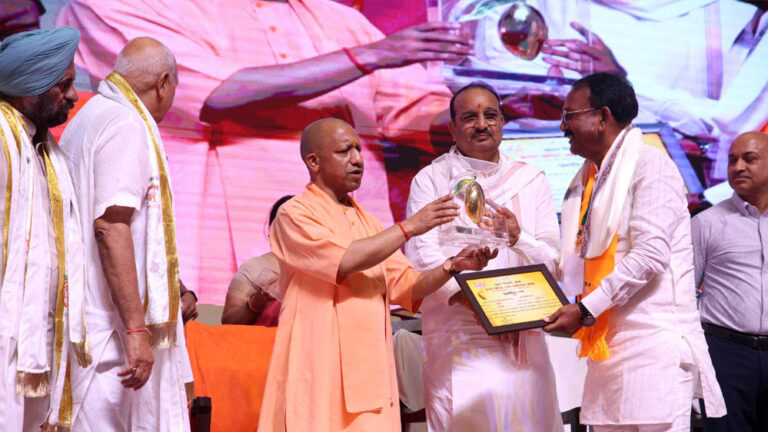 मुख्यमंत्री ने किया उत्कृष्ट किसानों का सम्मान