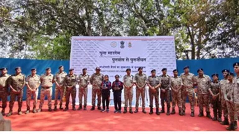 झारखंड में 60 लाख इनामी 16 माओवादी करेंगे आत्मसमर्पण