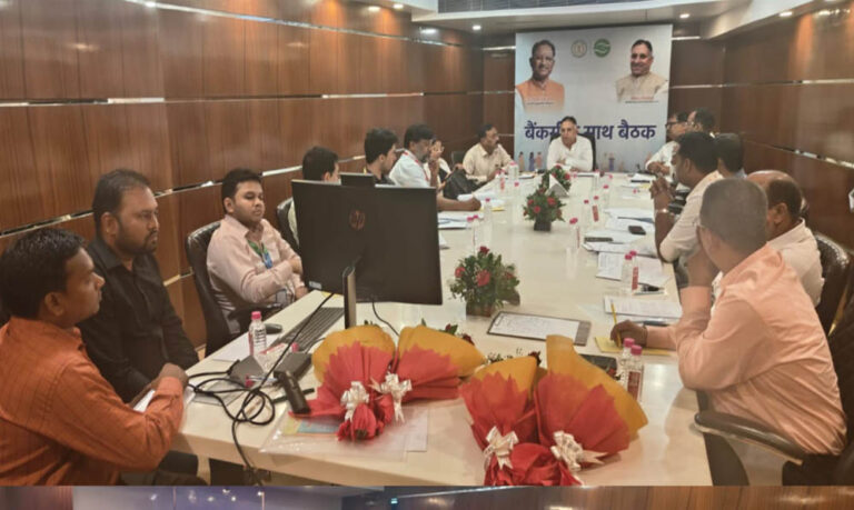 रायपुर : 11 हजार दिव्यांगजनों को स्वरोजगार के लिए मिलेगा ऋण, कौशल प्रशिक्षण भी होगा अनिवार्य: लोकेश कवाडि़या