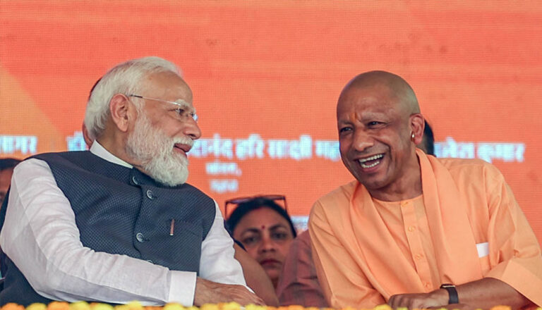 UP Politics: बीजेपी के नए M-Y फॉर्मूले से बदलेगा सियासी समीकरण? 2027 में अखिलेश यादव के सामने बड़ी चुनौती