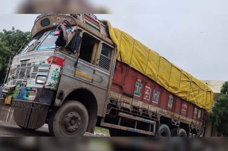 राजस्थान में ट्रकों का चक्का जाम, VLTD विवाद से थमेगी सप्लाई
