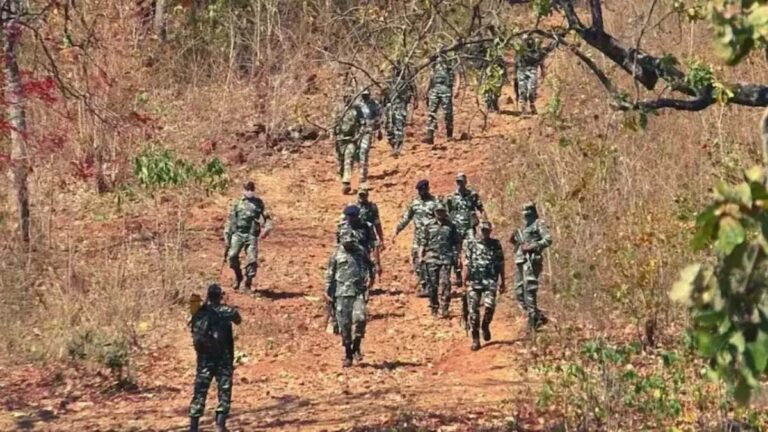 झारखंड में माओवादियों पर बड़ा प्रहार, अब सिर्फ 32 इनामी नक्सली बाकी