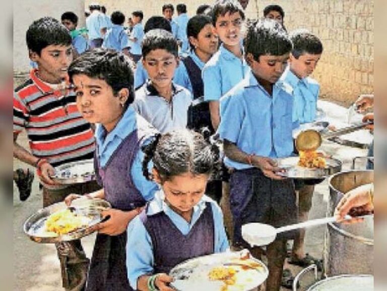बिहार के स्कूलों में मानसून तक बैंगन-भिंडी और साग पर लगी रोक