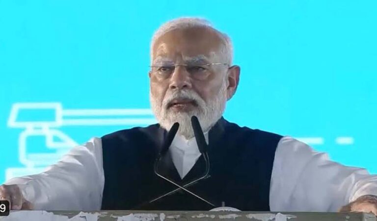 साणंद में सेमीकंडक्टर प्लांट का उद्घाटन, पीएम मोदी का ‘सुन रहे हो न विनोद’ डायलॉग वायरल