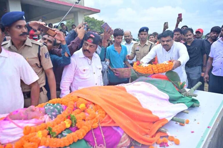 छत्तीसगढ़ में बड़ा सम्मान: पद्मविभूषण डॉ. तीजन बाई के नाम पर होगा गनियारी का शासकीय स्कूल