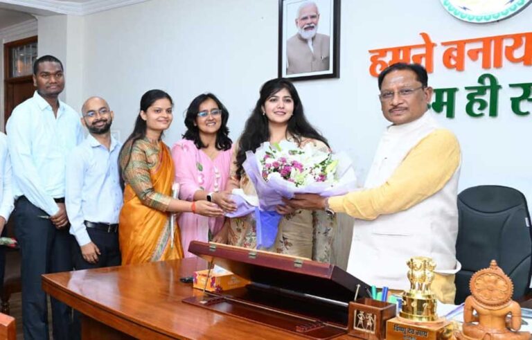 पूरी निष्ठा और सेवा भाव से करें जनसेवा, विकसित छत्तीसगढ़ के निर्माण में निभाएं महत्वपूर्ण भूमिका : मुख्यमंत्री विष्णु देव साय