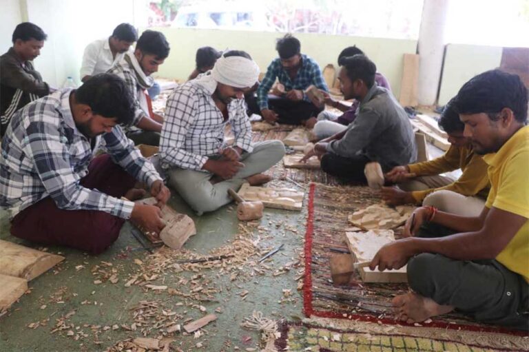 शहडोल के जनजातीय शिल्पकारों के सपनों को मिल रही नई उड़ान