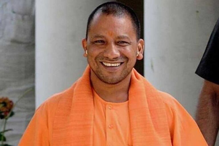 मुख्यमंत्री योगी आदित्यनाथ का जनपदों के दौरा लगातार जारी, तीन जिलों को देंगे लगभग 2500 करोड़ की योजनाओं का उपहार