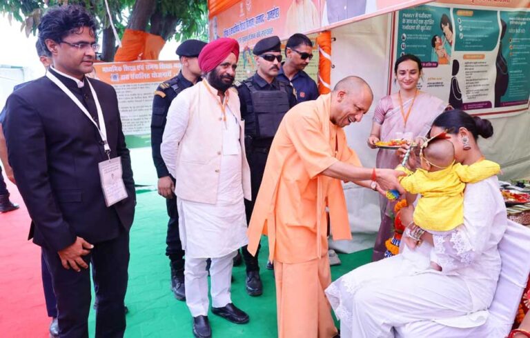 बेटी और व्यापारी की सुरक्षा से खिलवाड़ करने वालों की जगह है जेल या जहन्नुम में – सीएम योगी
