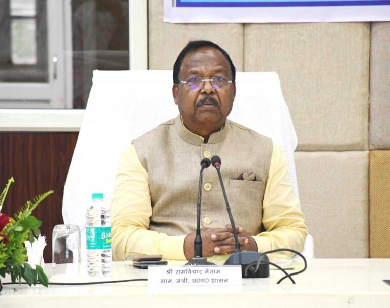 कृषि मंत्री रामविचार नेताम के नेतृत्व में उर्वरक गुणवत्ता नियंत्रण में छत्तीसगढ़ बना देश के लिए मिसाल