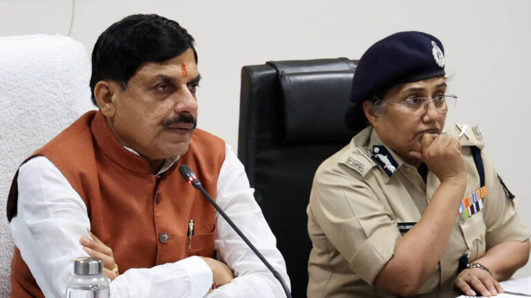 मुख्यमंत्री डॉ. यादव ने प्रदेश में अतिवृष्टि, जलभराव और बाढ़ की स्थिति का लिया जायज़ा