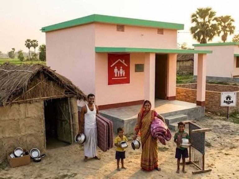 UP में गरीबों को पक्का घर देने की योजना, CM Awas Yojana में मिलेंगे ₹1.20 लाख