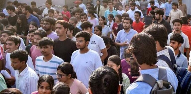 भारत में 8.7 करोड़ युवा NEET, न पढ़ाई न नौकरी; नीति आयोग की रिपोर्ट में बड़ा खुलासा
