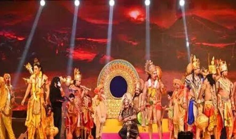 लाल किला रामलीला में इस बार दिखेगा मीनाक्षी मंदिर थीम का भव्य मंच