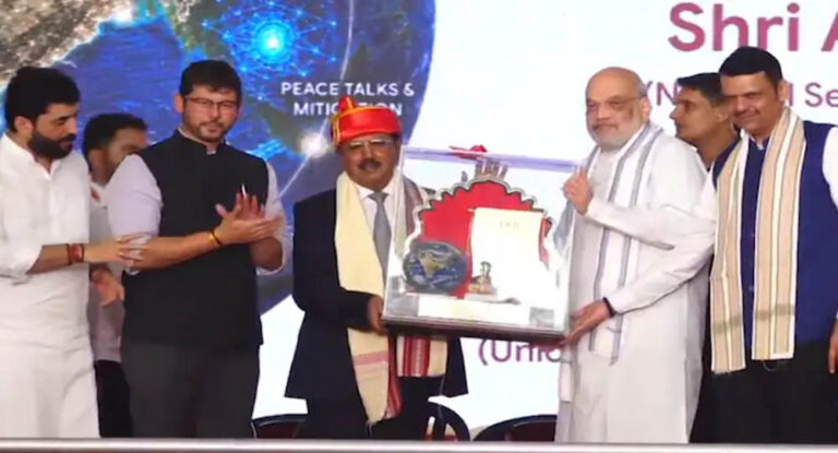 अमित शाह के हाथों NSA अजीत डोभाल को मिला लोकमान्य तिलक अवॉर्ड, पगड़ी पहनाकर किया सम्मानित