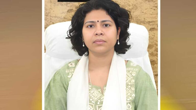 क्यों IAS दुर्गा शक्ति नागपाल पर भड़का इलाहाबाद हाईकोर्ट? लगाई कड़ी फटकार