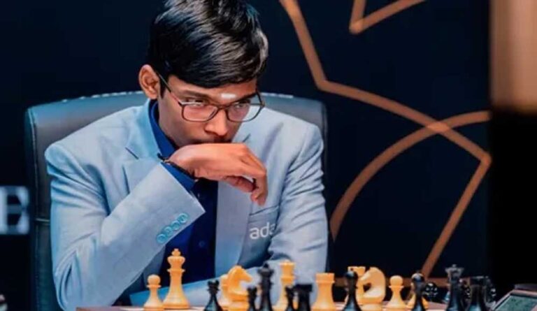 6 अंकों से पिछड़ने के बाद प्रज्ञानंदा का चमत्कार, ग्रैंड चेस टूर जीतने वाले पहले भारतीय बने