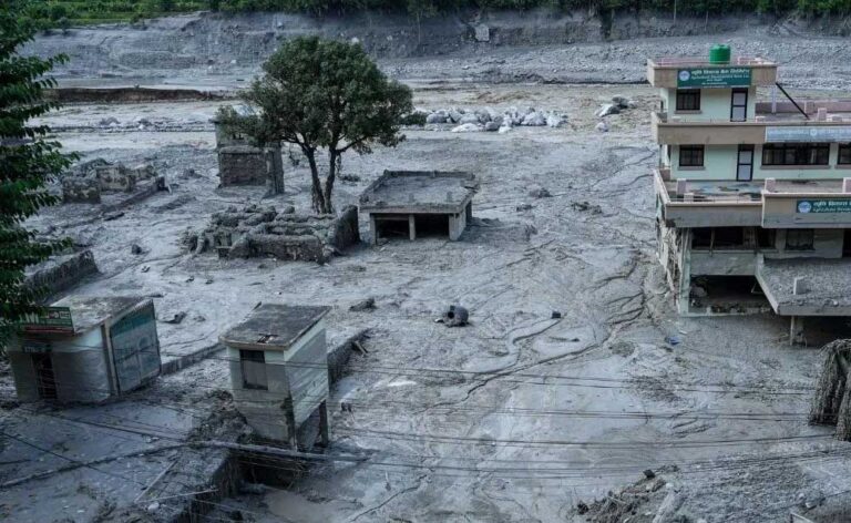 भोटेकोशी नदी में फिर बढ़ा जलस्तर, नेपाल में नई आपदा की आहट; कई इलाकों में अलर्ट