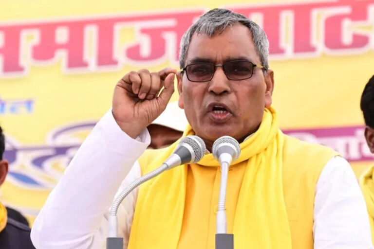 एक भी स्कूल बंद नहीं हुआ… अखिलेश के आरोपों पर योगी सरकार का पलटवार, सपा राज पर भी साधा निशाना