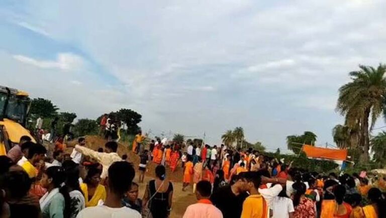 अशोक धाम मंदिर में भगदड़, 7 महिला श्रद्धालुओं की मौत; 19 घायल