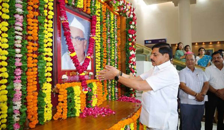 पं. द्वारिका प्रसाद मिश्र का व्यक्तित्व और कतित्व योगदान सदैव रहेगा प्रेरणास्रोत : मुख्यमंत्री डॉ. यादव