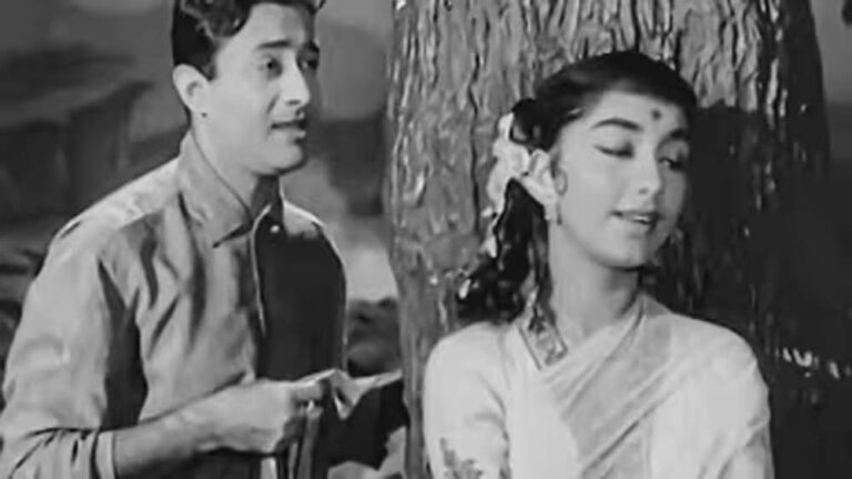 फ्लॉप फिल्म ‘हम दोनों’ के अमर गीत, साहिर लुधियानवी ने रचा इतिहास