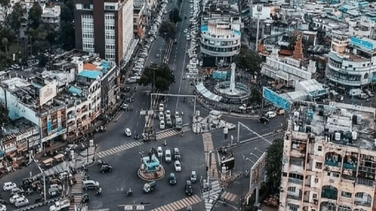 Bhopal Sealing News: भोपाल में 90 हजार दुकानों पर सीलिंग का खतरा, 4 लाख लोगों की रोजी-रोटी पर संकट!