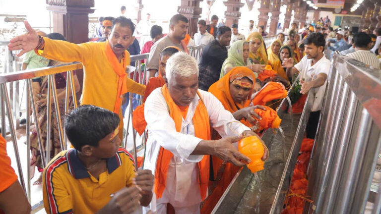 श्रावण में महाकाल नगरी हुई शिवमय, 8 दिन में 29 लाख से ज्यादा भक्तों ने किए दर्शन
